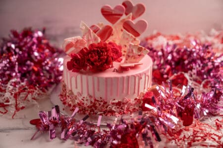 Romantic Couple Anniversary Cake | Yummy cake-thanhphatduhoc.com.vn
